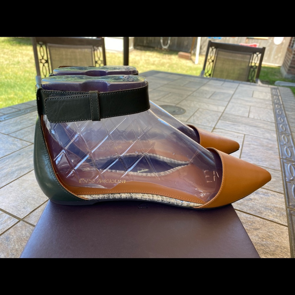 Enzo Angiolini Eachadler Flats **NEVER WORN**